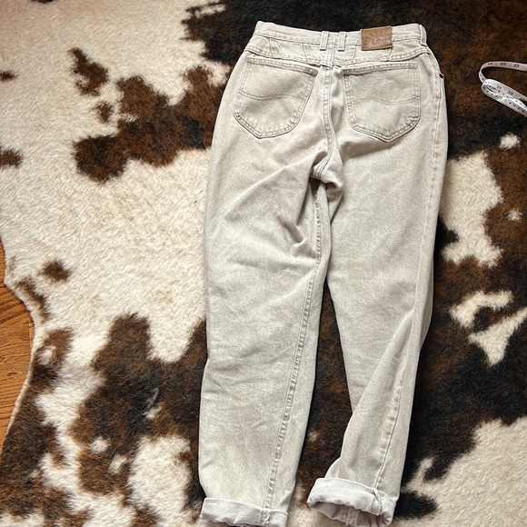 Vintage 90’s Lee HighWaisted Mom Jeans - Picture 3 of 5